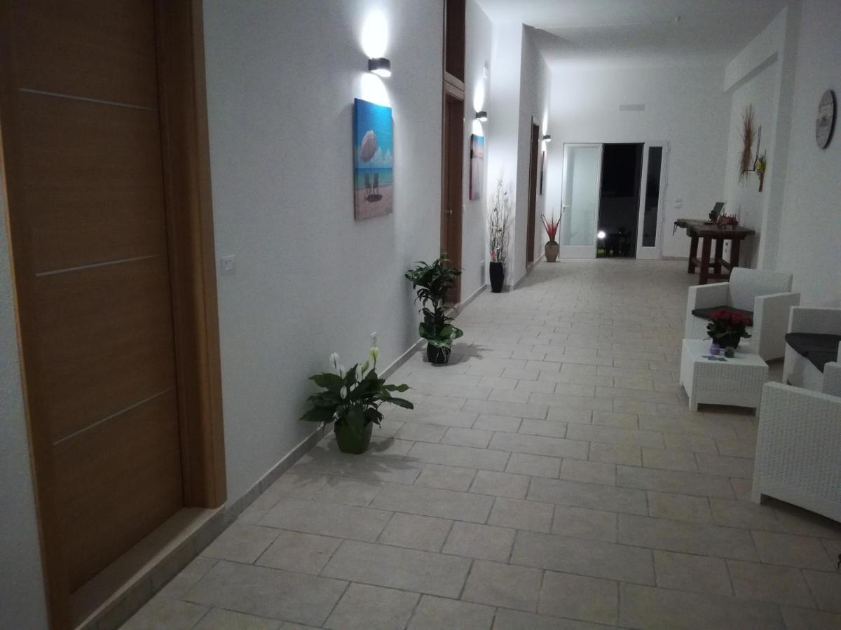 Carpentry Bed & Breakfast Uggiano La Chiesa Luaran gambar
