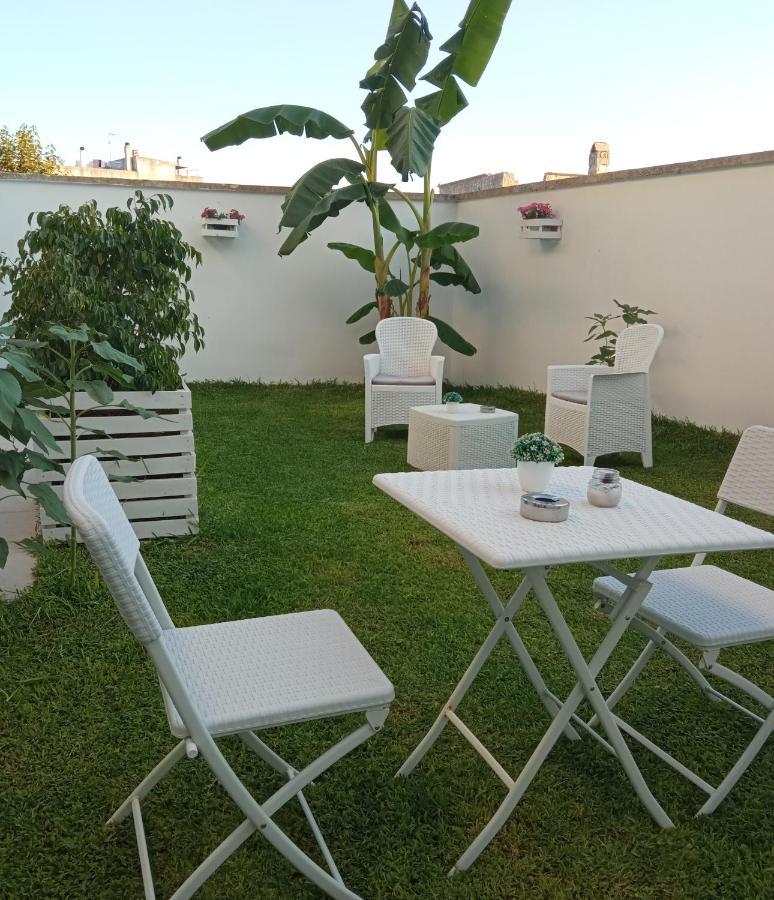 Carpentry Bed & Breakfast Uggiano La Chiesa Luaran gambar